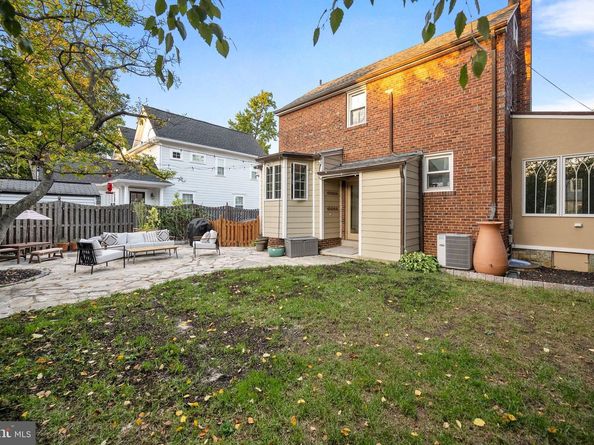 2426 Taylor Avenue, Alexandria VA 22302