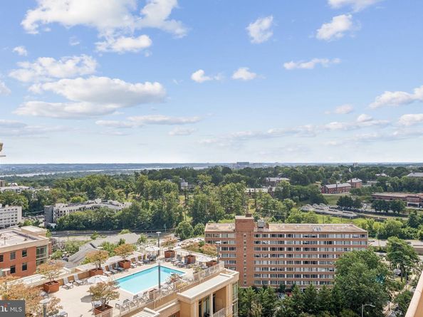 1301 N Courthouse Road N 1810, Arlington VA 22201