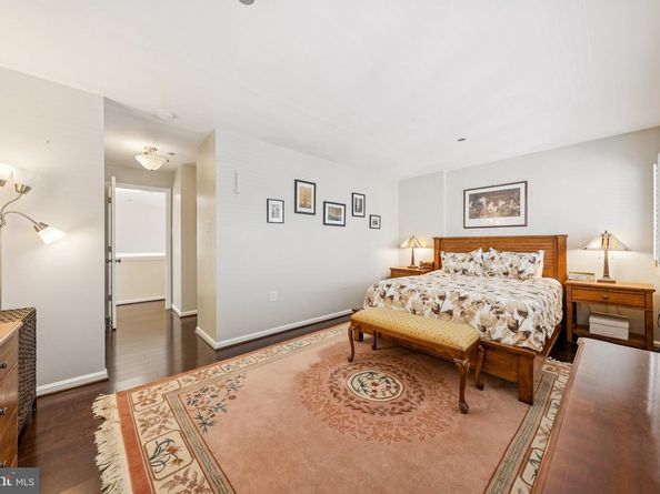 1301 N Courthouse Road N 1810, Arlington VA 22201