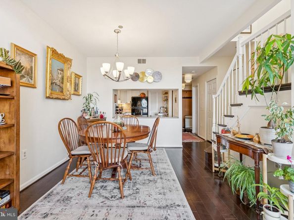 1301 N Courthouse Road N 1810, Arlington VA 22201