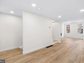 1124 E Dunton Street, Philadelphia PA 19123