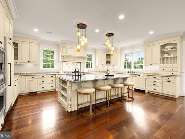 6412 Garnett Drive, Chevy Chase MD 20815