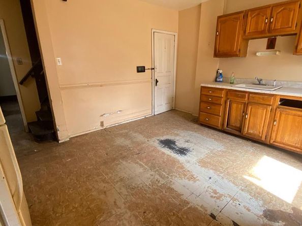 5718 Whitby Avenue, Philadelphia PA 19143