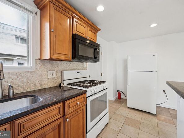 401 Hazel Avenue, Lansdowne PA 19050