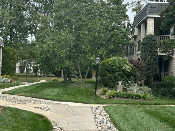 501 N Bethlehem Pike 13B, Ambler PA 19002