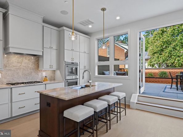 223 S Union Street, Alexandria VA 22314