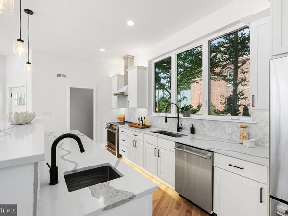 1021 S Saint Bernard Street, Philadelphia PA 19143