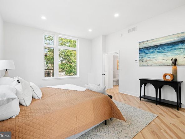 1021 S Saint Bernard Street, Philadelphia PA 19143