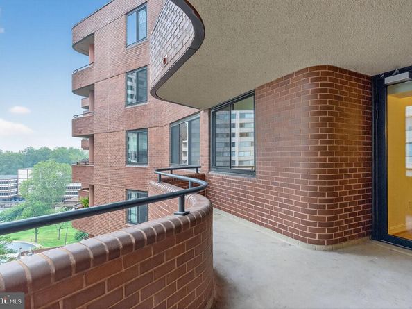 4550 N Park Avenue N 814, Chevy Chase MD 20815
