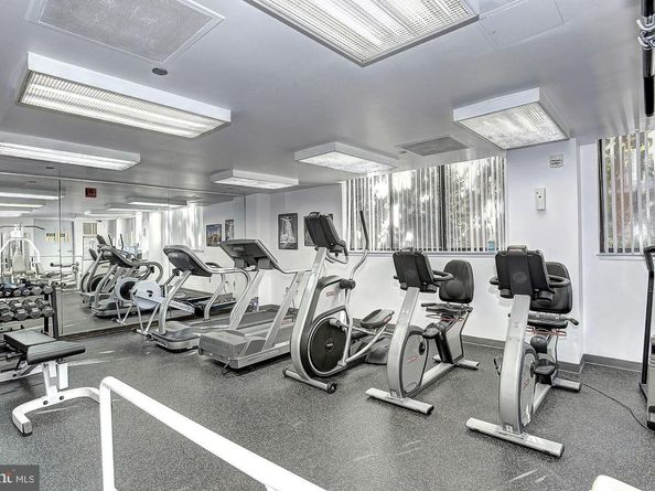 4550 N Park Avenue N 814, Chevy Chase MD 20815