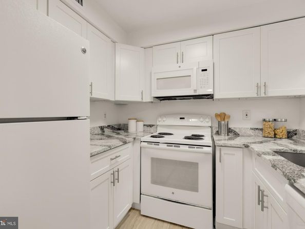 3521 39TH Street NW A493, Washington DC 20016