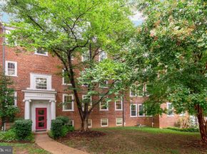 3521 39TH Street NW A493, Washington DC 20016