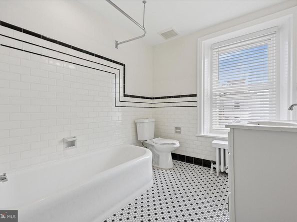 137 Jamestown Avenue, Philadelphia PA 19127