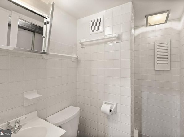 749 3rd Street SW 401, Washington DC 20024