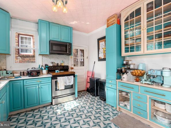 5734 Woodbine Avenue, Philadelphia PA 19131