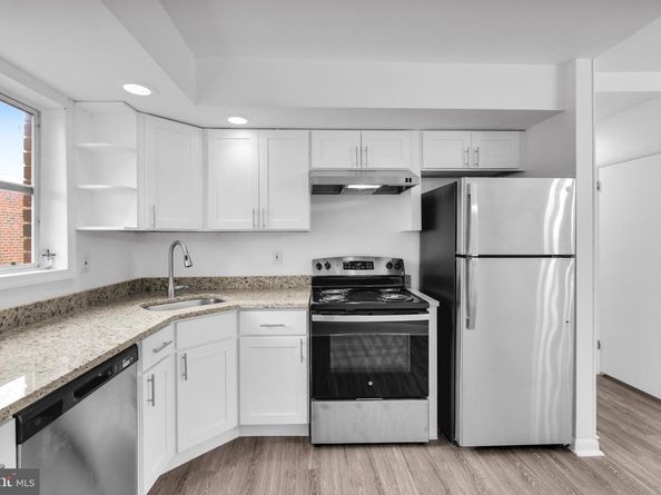7831 Lorna Drive, Philadelphia PA 19111