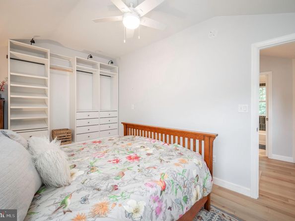 2444 S Oakland Street, Arlington VA 22206