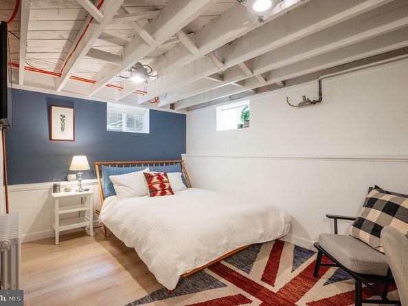 2444 S Oakland Street, Arlington VA 22206