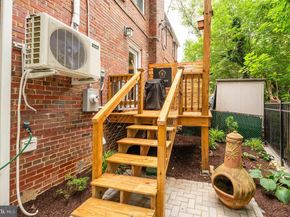 2444 S Oakland Street, Arlington VA 22206