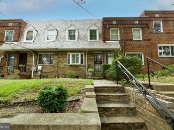 24 Crittenden Street NE