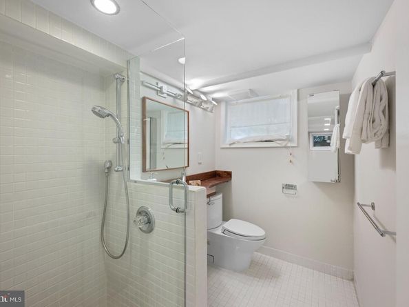 3915 47TH Street NW, Washington DC 20016