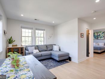 2625 3rd Street NE