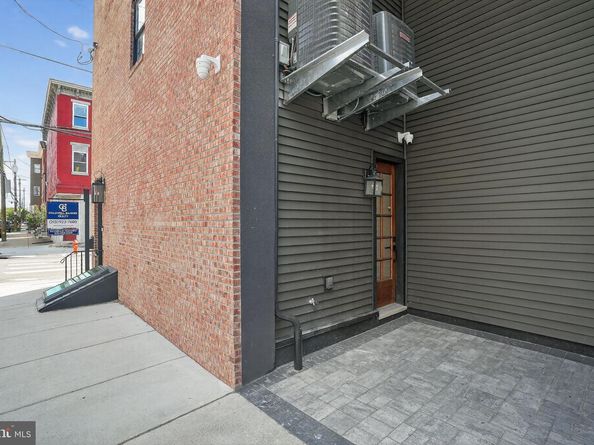 1300 S 6TH Street, Philadelphia PA 19147