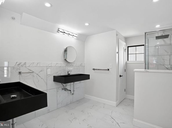 1300 S 6TH Street, Philadelphia PA 19147