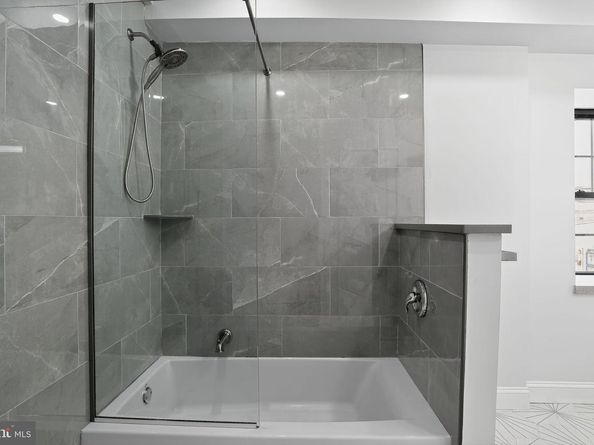 1300 S 6TH Street, Philadelphia PA 19147