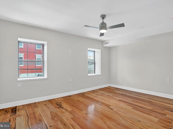 1300 S 6TH Street, Philadelphia PA 19147