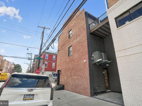 1300 S 6TH Street, Philadelphia PA 19147