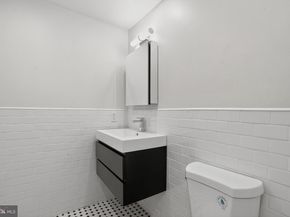 1300 S 6TH Street, Philadelphia PA 19147