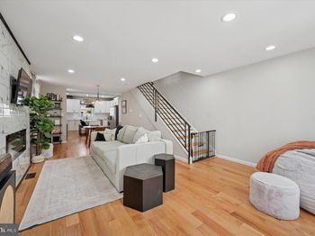 5349 Priscilla Street