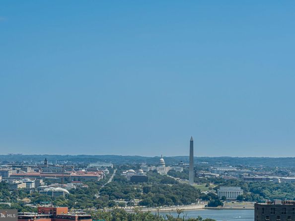 2000 Clarendon Boulevard 307, Arlington VA 22201