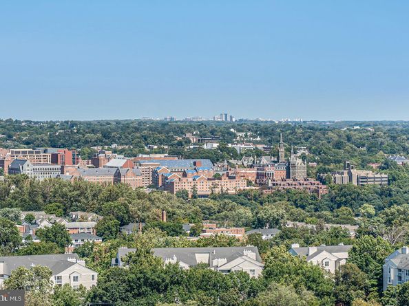 2000 Clarendon Boulevard 307, Arlington VA 22201