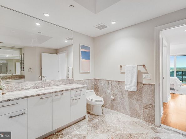 1881 N Nash Street 1706, Arlington VA 22209