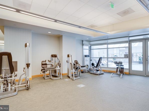 1881 N Nash Street 1706, Arlington VA 22209