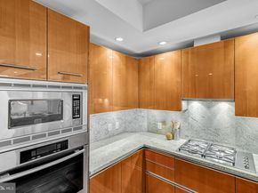 1881 N Nash Street 1706, Arlington VA 22209