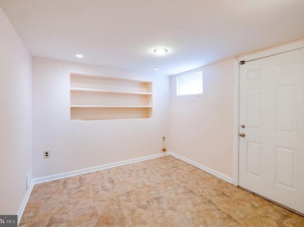 6159 1st Place NE, Washington DC 20011