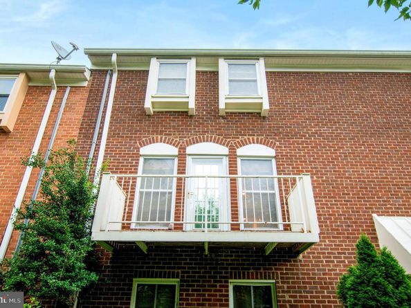 3704 Persimmon Circle, Fairfax VA 22031