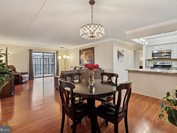 11118 Valley Forge Circle 1118, King Of Prussia PA 19406