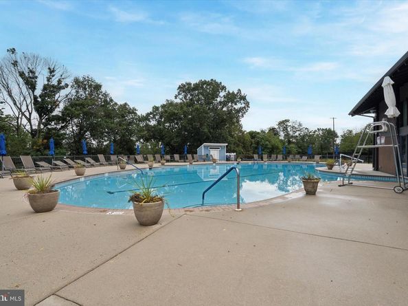 11118 Valley Forge Circle 1118, King Of Prussia PA 19406