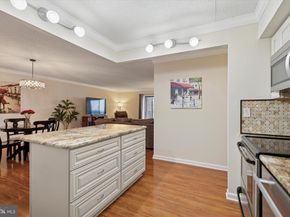 11118 Valley Forge Circle 1118, King Of Prussia PA 19406