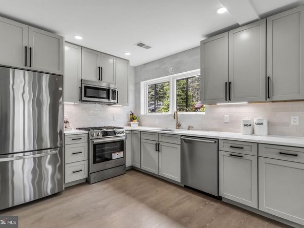 1201 N Quinn Street 102, Arlington VA 22209
