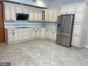 926 Race Street 4C, Philadelphia PA 19107