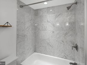1500 Chestnut Street 20I, Philadelphia PA 19102