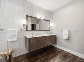 237 W Thompson Street, Philadelphia PA 19122