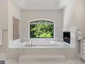 1332 Mccay Lane, Mclean VA 22101