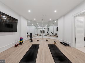 1332 Mccay Lane, Mclean VA 22101