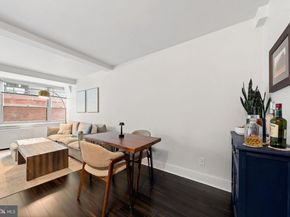 1810 Rittenhouse Square 610, Philadelphia PA 19103